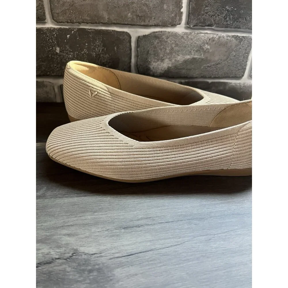 Vivaia Square-Toe V-Cut Flats Margot 2.0 Golden Almond Size 39.5 8.5 US - Picture 7 of 14